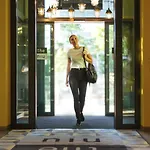 - The Niu, Dwarf Schoeneberg By Ihg Hotel