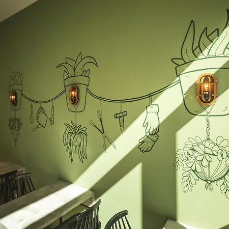 - The Niu, Dwarf Schoeneberg By Ihg Szálloda 3*