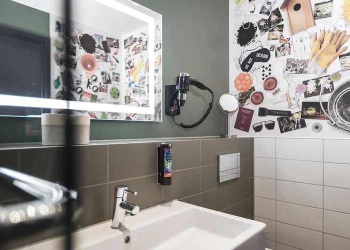 - The Niu, Dwarf Schoeneberg By Ihg Hotel 3*