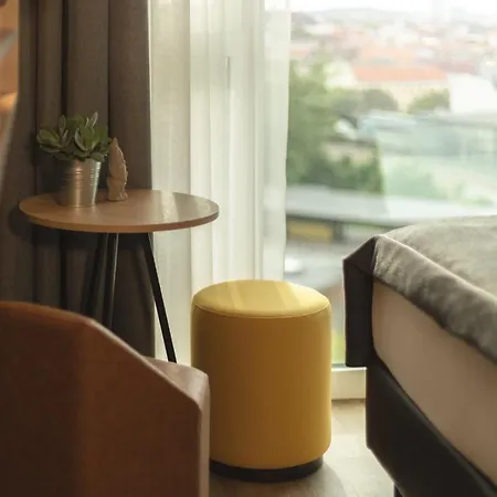 - The Niu, Dwarf Schoeneberg By Ihg Berlín