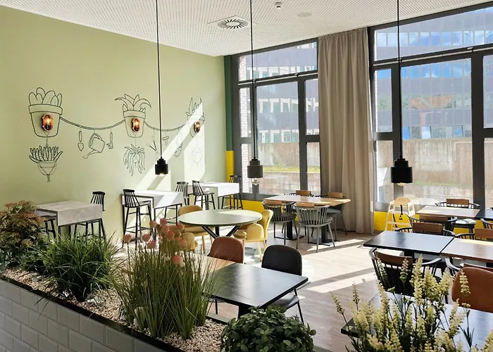 - The Niu, Dwarf Schoeneberg By Ihg 3*