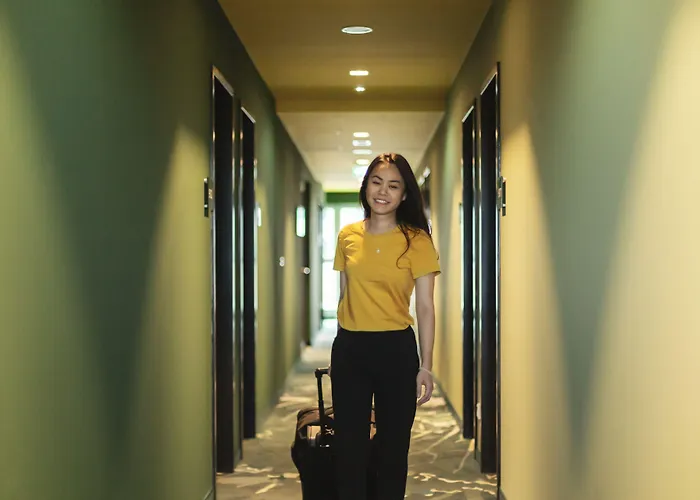 - The Niu, Dwarf Schoeneberg By Ihg Отель